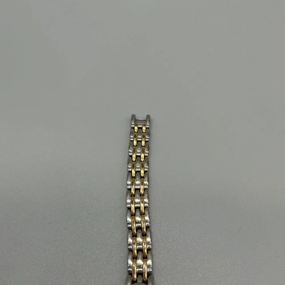 Vintage Seiko Womens Watch 17mm Two Tone Bracelet V400-1029 New Battery 7